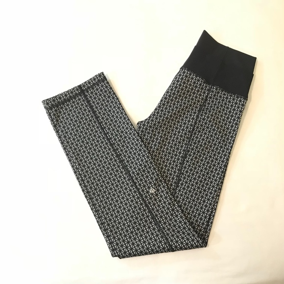 lululemon athletica Pants - Lululemon Straight Up Pant Tri Geo Silver Spoon